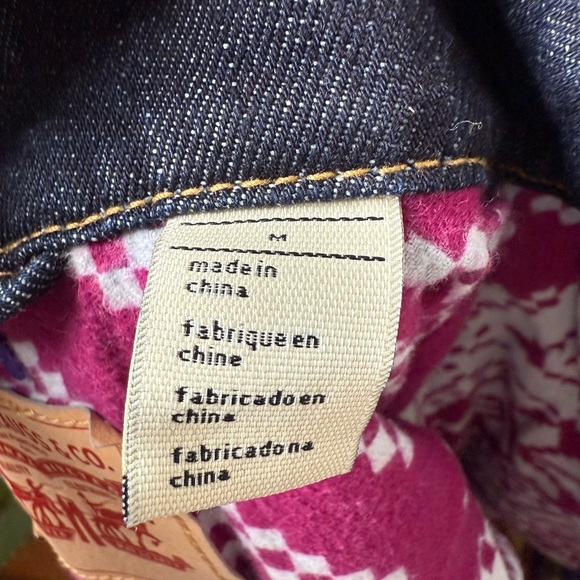 Levi's Women's Sz M Flannel Lined Classic Jean Trucker Jacket Dark Wash Denim - Picture 5 of 7